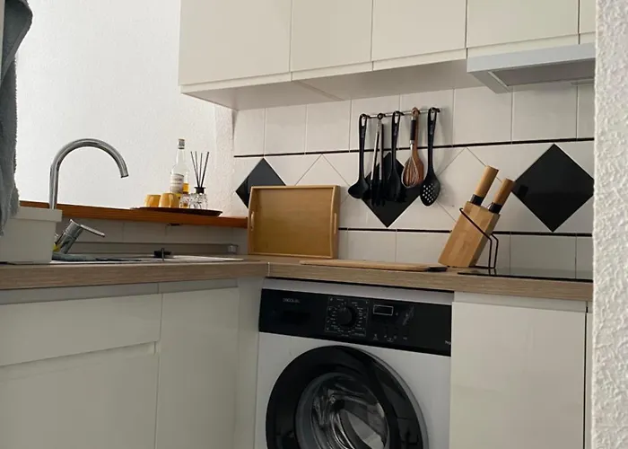 Sunny (adults Only) Apartment